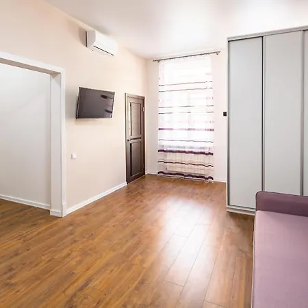 Two On Chaikovskyi Street Apartment